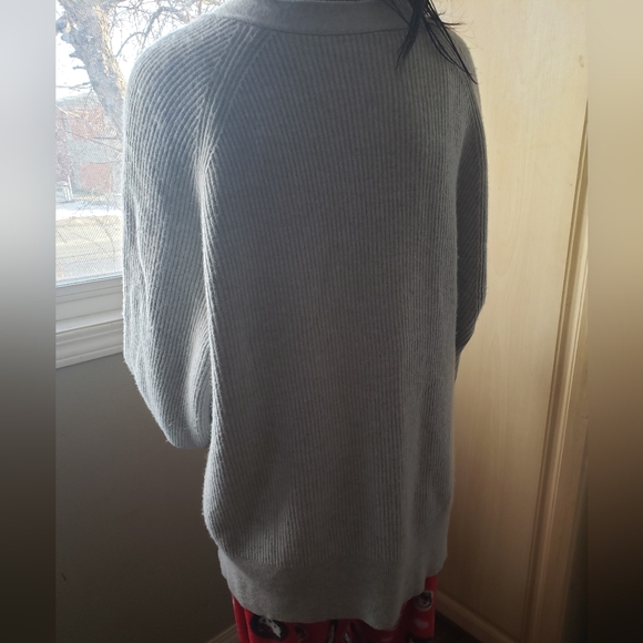 Wilfred wool linen blend light gray cardigan size Medium - Picture 7 of 9